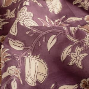 Katoenen voile batik bloemen roze/paars