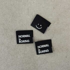 CreJanneke - Normal is boring labels zwart (3 stuks)