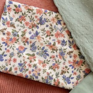 Katoen bloemen ecru/roze