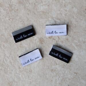 Loop&Label - C'est la vie zwart/wit - zijnaadlabels (4 stuks)