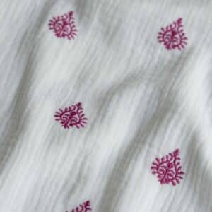 Hydrofiel geborduurde ornamenten offwhite