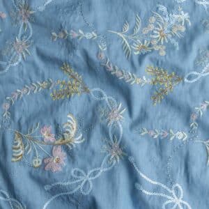 Chambray geborduurde bloemen/pailletten