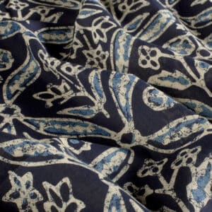 Katoenen voile batik bloemen indigo