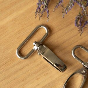 Musketonhaak 40mm oud zilver