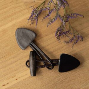 Houtje touwtje sluiting donkerbruin