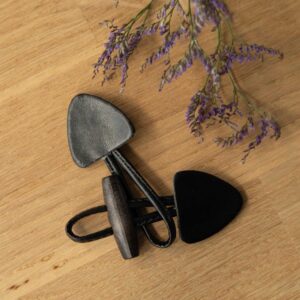 Houtje touwtje sluiting zwart