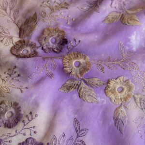 Tie dye broderie lila